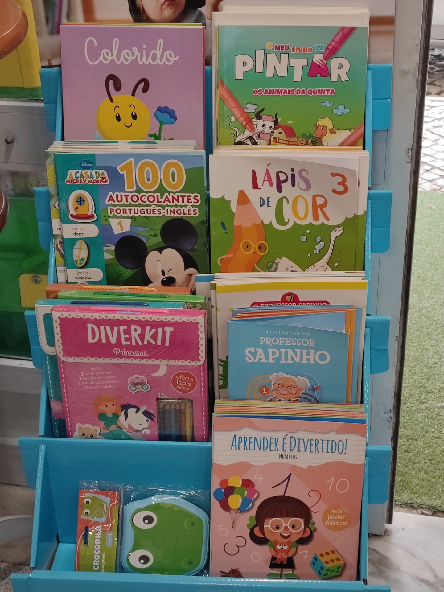 LIVROS INFANTIS e OUTROS
